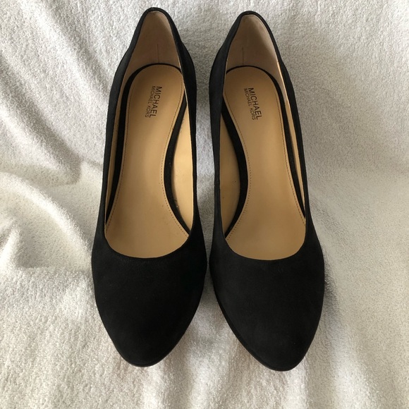 Michael Kors Black Suede Yasmin Pumps Size 11 - Picture 2 of 7